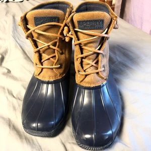 Women’s sperry duck boots